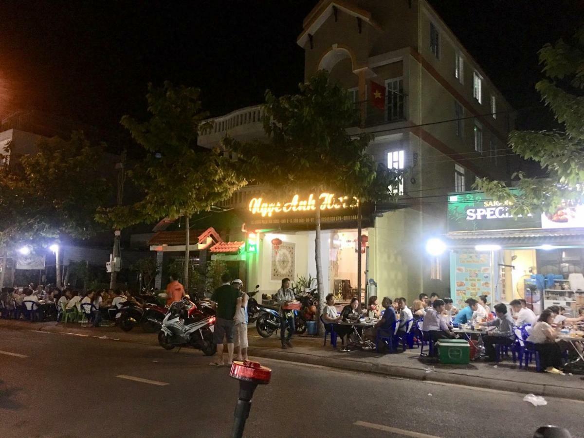 Ngoc Anh Hotel Chi Khu Co Ong Exterior photo
